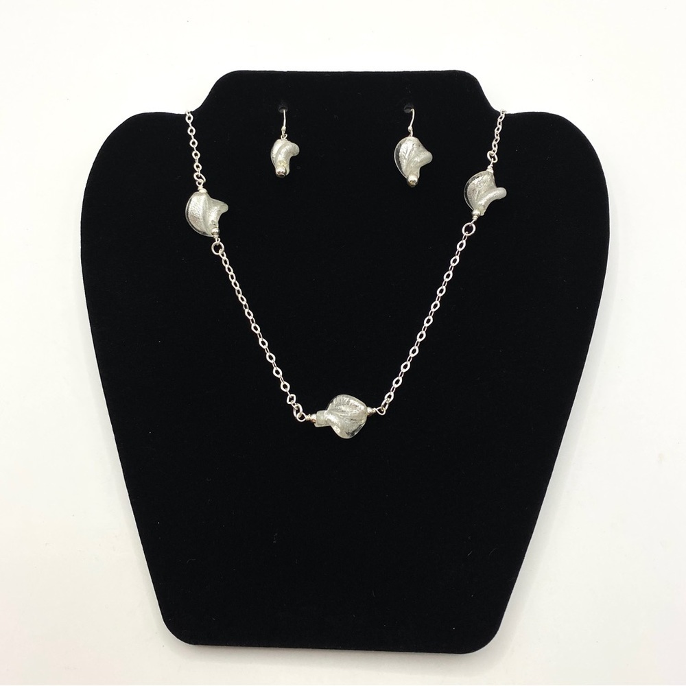Silvertone Glass Twist Bead Necklace & Earrings Set - Picture 7 of 7